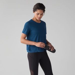 EUC Lululemon Sole Training Short Sleeve Poseidon